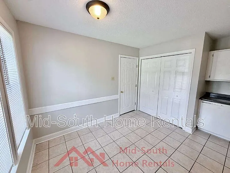 4505 Villagreen Dr — Photo 11