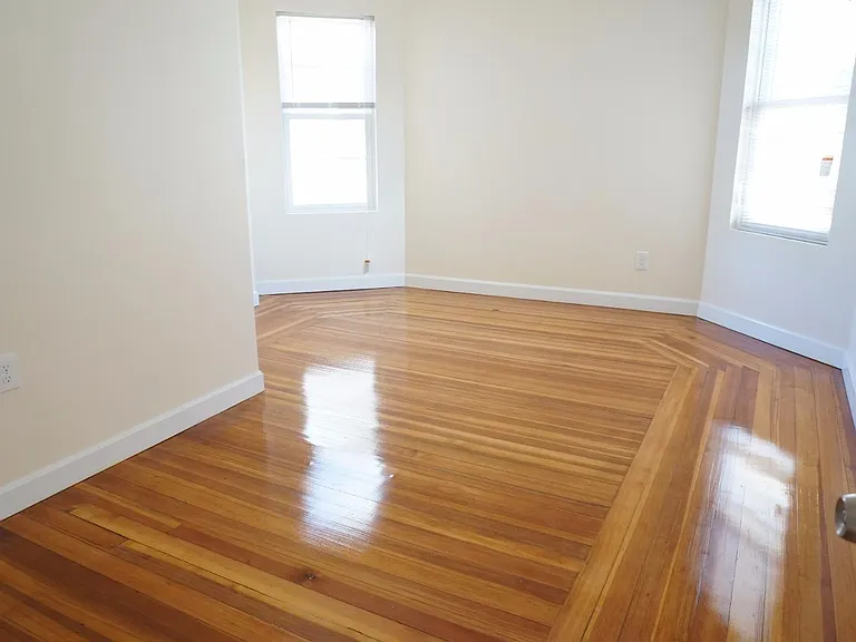 23 Weitz St — Photo 5