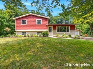 325 Forteen Mile Rd NW, Sparta, MI 49345