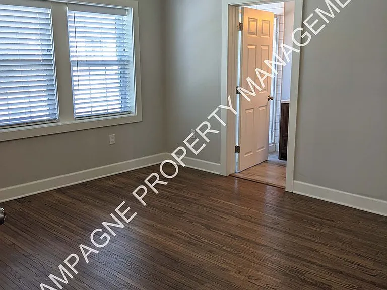 920 Ward Pkwy — Photo 27
