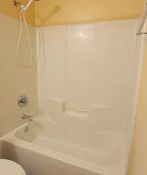 2301 W Mallory St — Photo 17