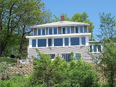 928 Harbor Dr.