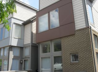 1415 Ridgewood Ave, Lakewood, OH 44107