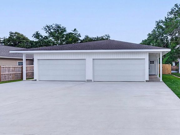 3rd image of 507 Scott Ln
