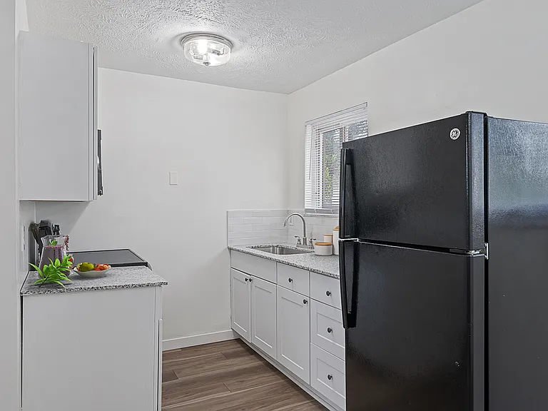 2634 Stanton Ave #6 — Photo 4
