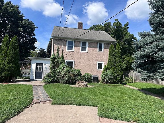 4th image of 1005 3rd Ave