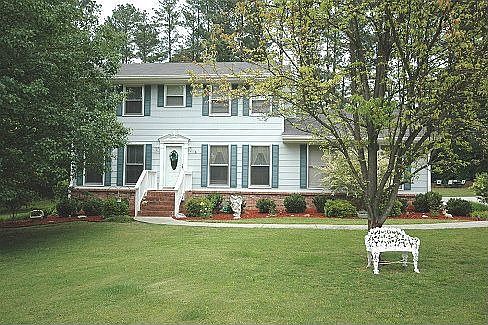 1st image of 2622 Green Valley Ct