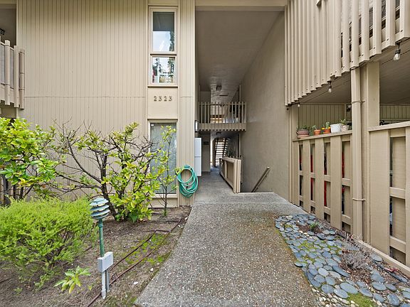 4th image of 2323 Eastridge Ave APT 513