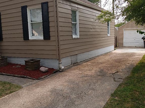 4th image of 2502 Carlton Ct