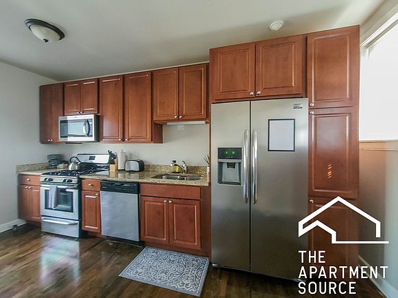 2nd image of 5079 N Wolcott Ave
