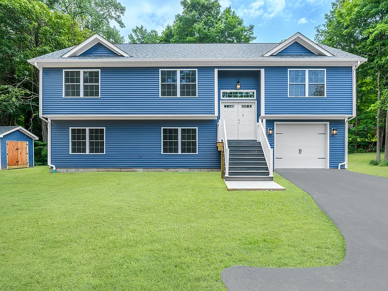 470 Oakville Ave — Photo 34