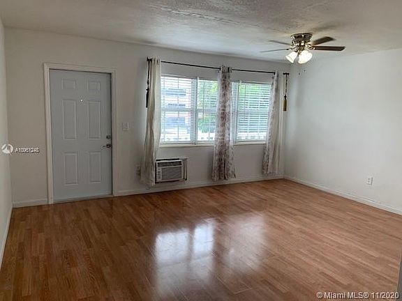 4th image of 1471 NE 170th St APT 217A