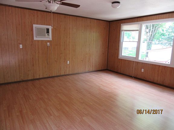 3rd image of 1212-A Fairview Ave