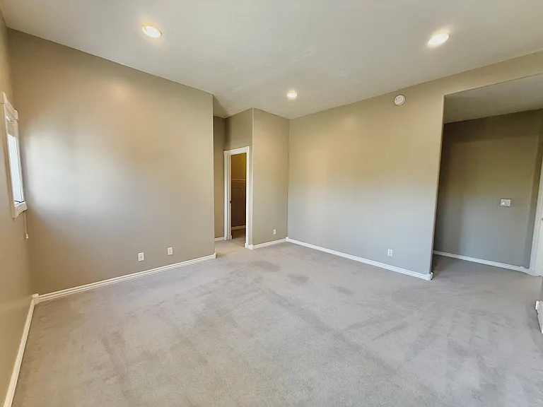 825 N Capitol Blvd — Photo 66
