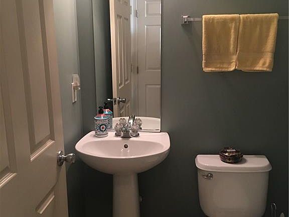 4th image of 1677 Laughton Cir