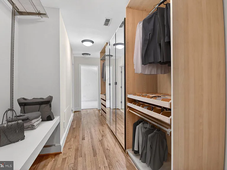 115 Grafton St — Photo 20