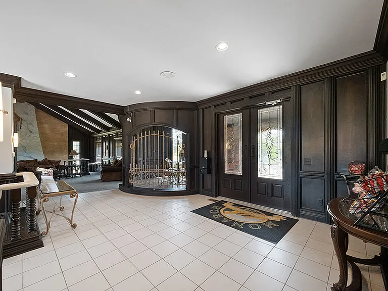 Enjoy Entertaining in Our Luxurious Clubhouse