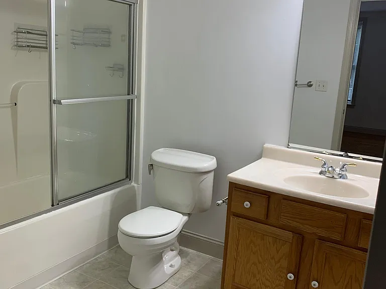 184 W 8th St #1 — Photo 10