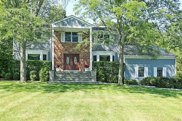 1st image of 2 Leddy Ln