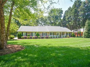 936 Highland Glen Rd, Winston Salem, NC 27103