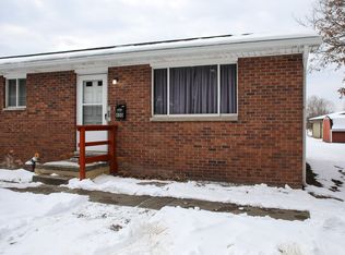 800 Williams Ave, Williamstown, WV 26187