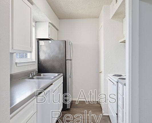 4th image of 8030 Cambridge Cir APT A