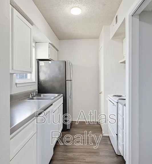 8030 Cambridge Cir #A — Photo 4