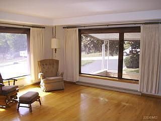 5th image of 1080 Tower Hill Dr