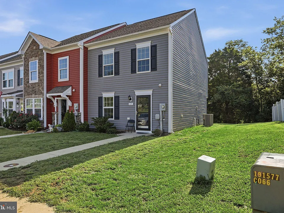 65 Darien Dr