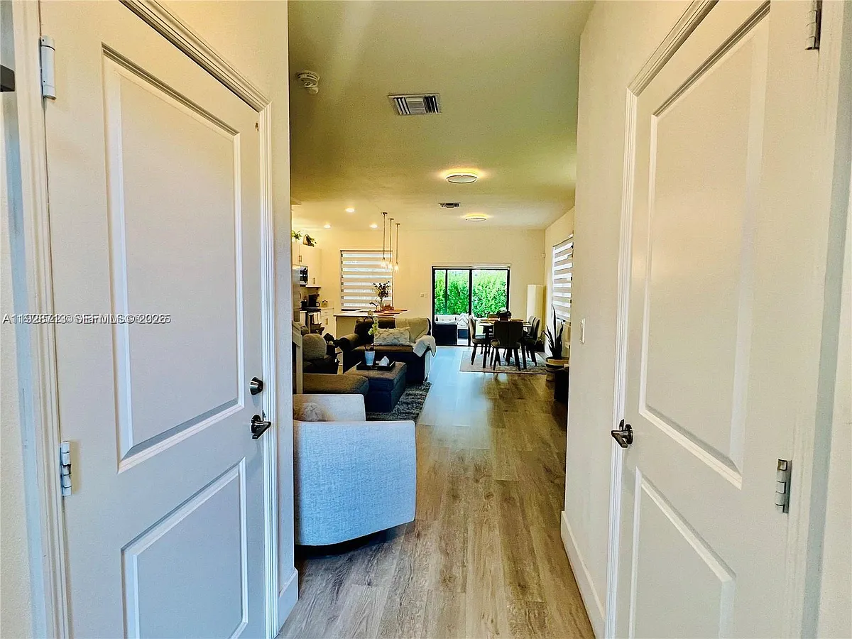 Building Photo - 25572 SW 108th Ave