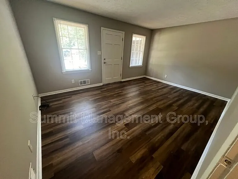 8107 Cardav Ct — Photo 3