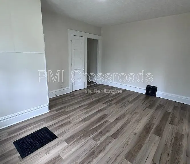 472 Sumner St #1 — Photo 8