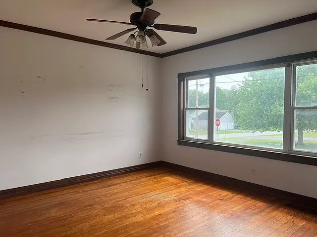8609 Aitken Ave — Photo 3