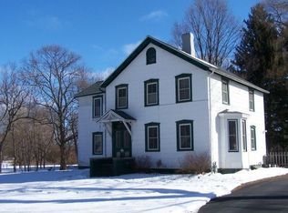 26 Simmons Dr, Saugerties, NY 12477