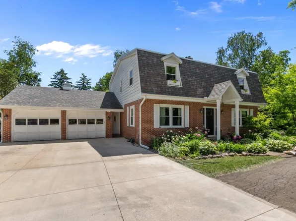 4194 Country Club Rd, Oshkosh, WI 54902