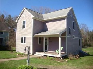 10 Mountain Laurel Path, Northampton, MA 01062