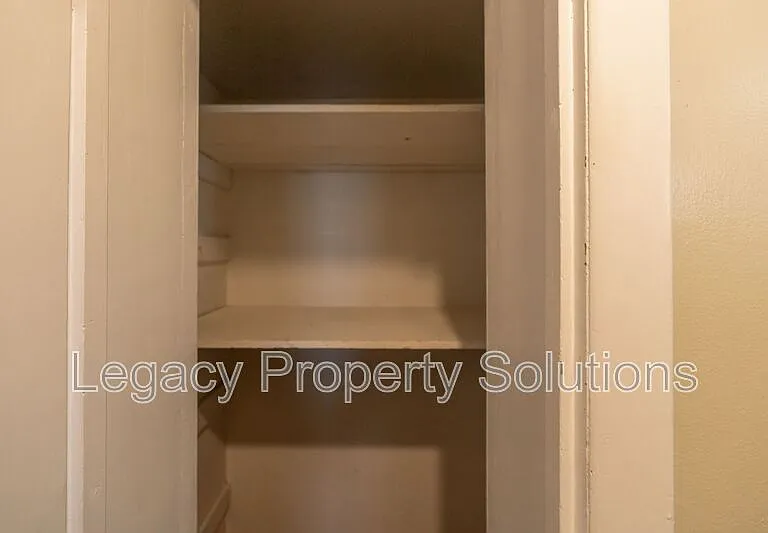 612 N 19th St #3 — Photo 8