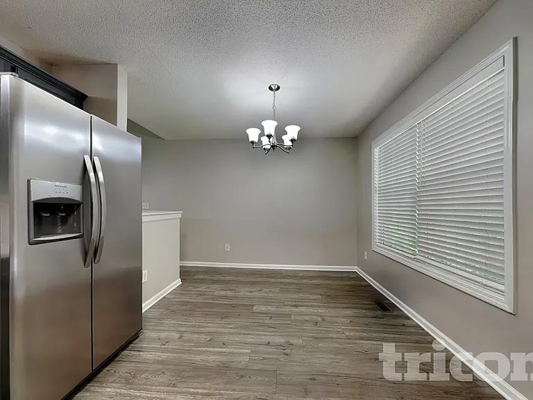 113 Danville Trl — Photo 4