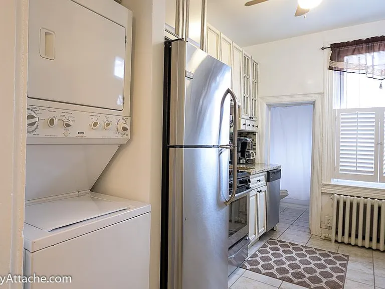 316 3rd St NE — Photo 9
