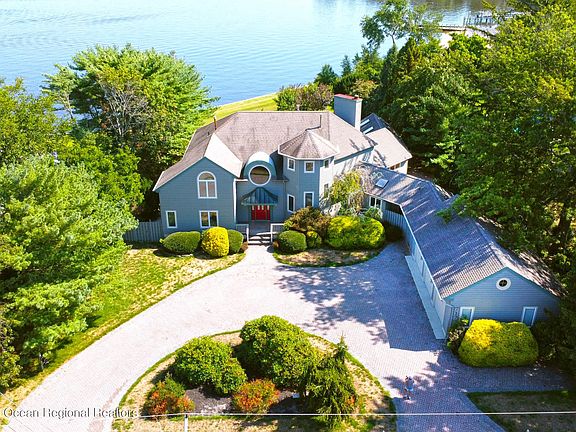4th image of 717 Bayside Ave