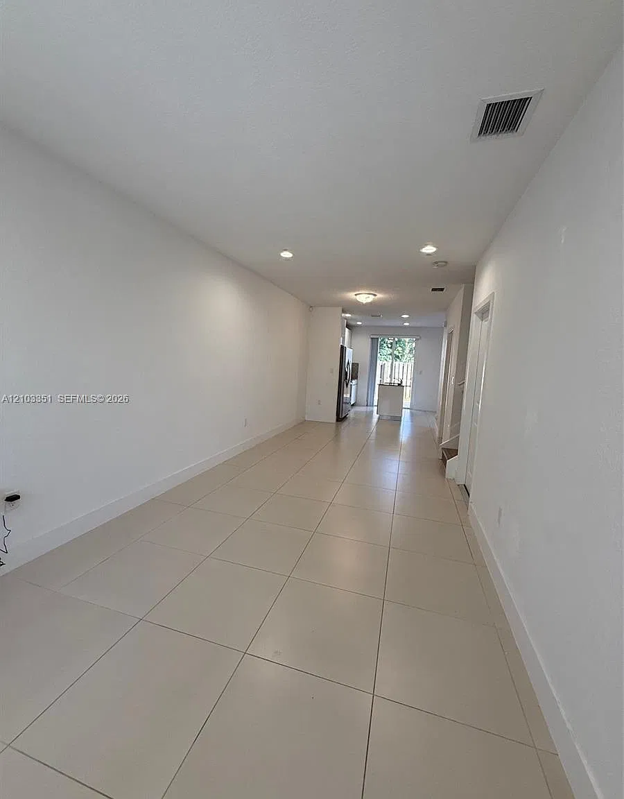 Precious Homes At Bridgep — Photo 2