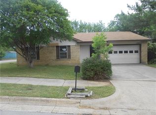 1701 Glenview Ln, Arlington, TX 76014