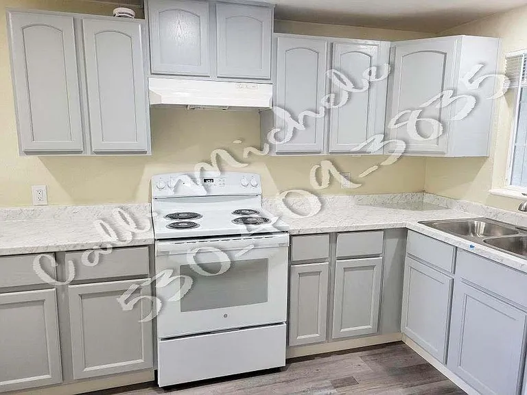 10200 La Presa Way — Photo 2