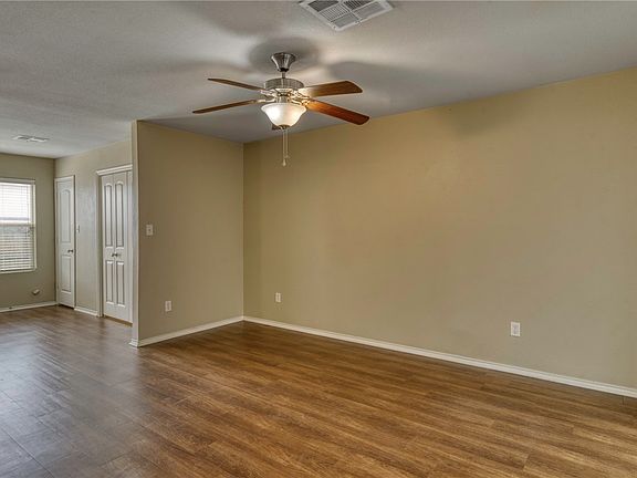 5th image of 2642 Symphony Park Dr