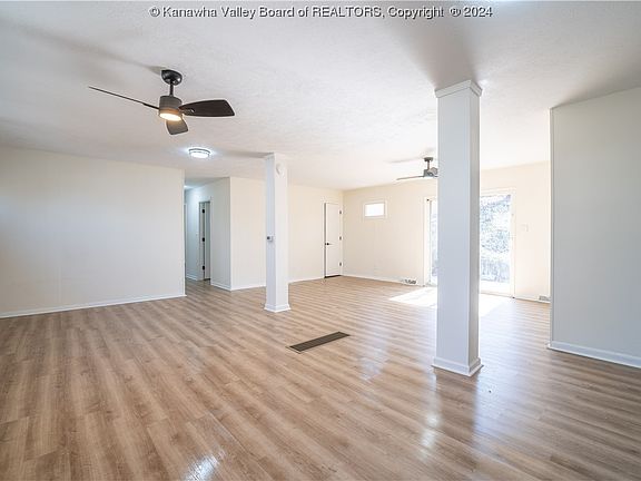 5th image of 2938 Pence St