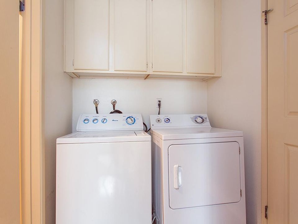 1st image of 4328 Mammoth Ave APT 302