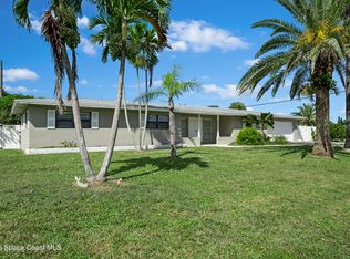 101 Diane Cir, Indialantic, FL 32903