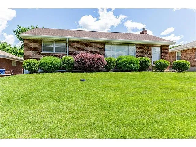 8153 Parkridge Dr photo 1