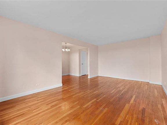 5th image of 414 Elmwood Ave APT 3A