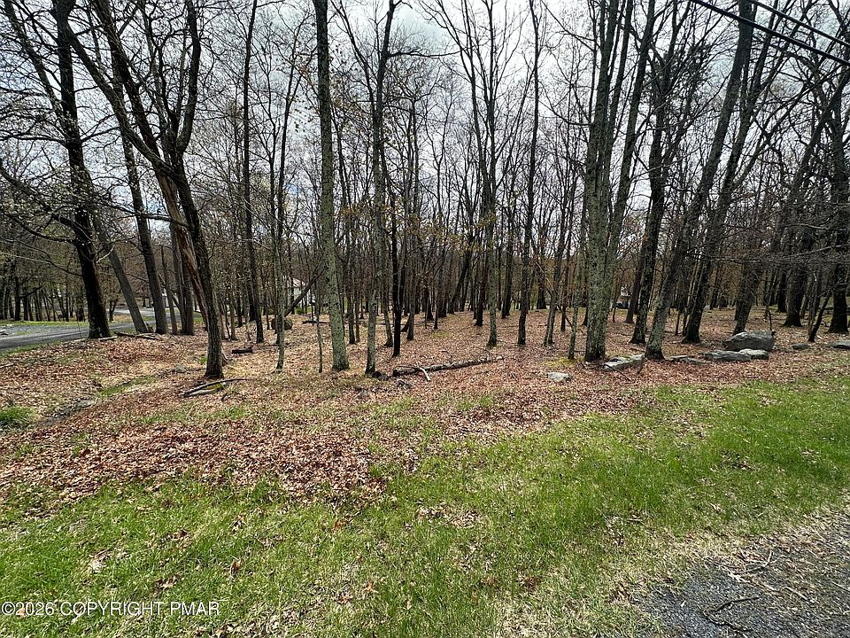 2nd image of 28 Pine Ridge Dr